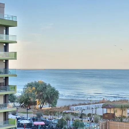 Mamaia Nord Noble Apartman *